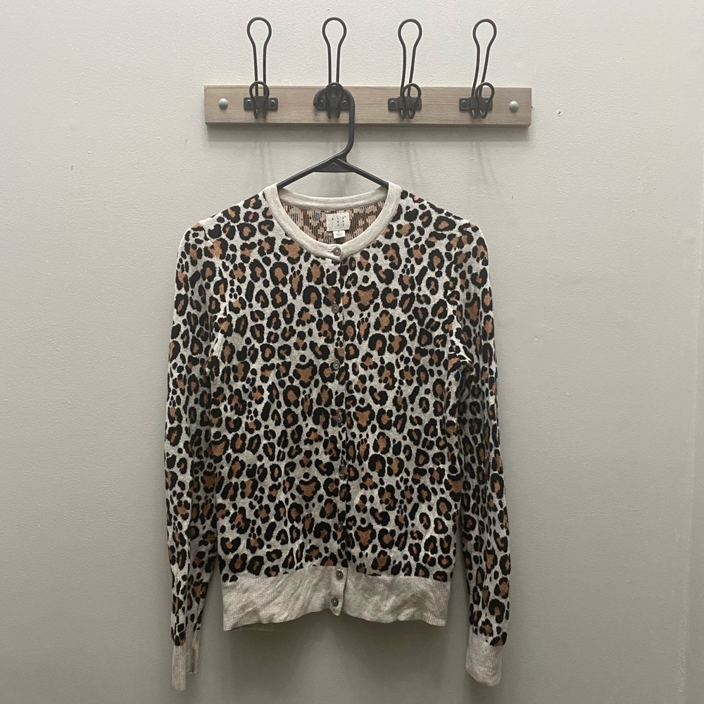 Women’s button up sweater